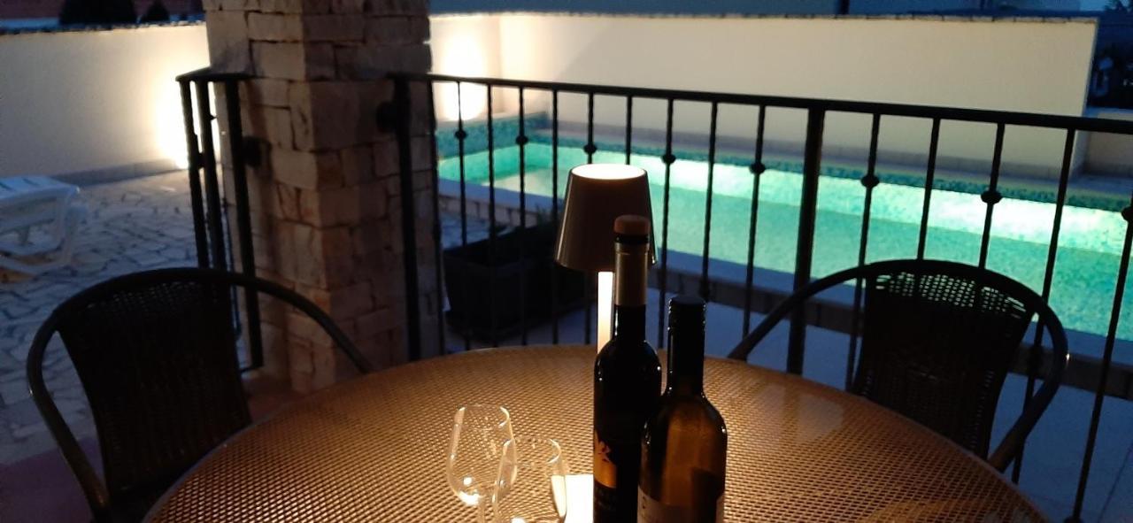 Traumferienwohnung Mit Privatem Pool & Gemuetlicher Grillecke Am Meer, Kroatien, Istrien, Liznjan Bei Medulin - Bester Urlaub An Der Adria, Fuer Paare Exterior foto