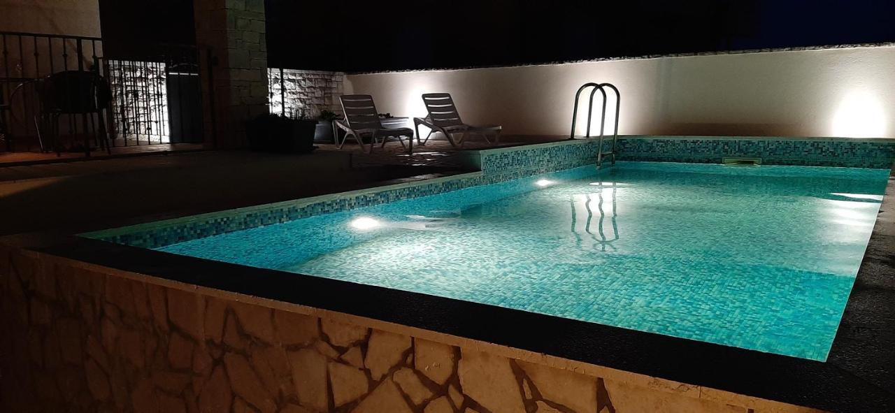 Traumferienwohnung Mit Privatem Pool & Gemuetlicher Grillecke Am Meer, Kroatien, Istrien, Liznjan Bei Medulin - Bester Urlaub An Der Adria, Fuer Paare Exterior foto